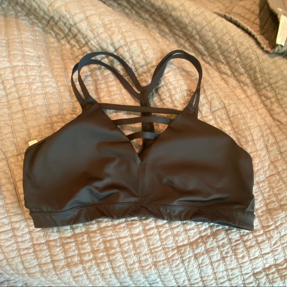 Victoria’s Secret sport. Sports bra in black.